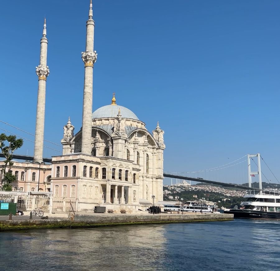 12 Ortaköy